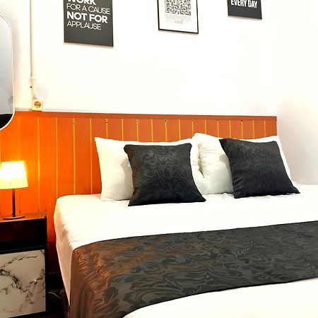 Jogja Day Inn Yogyakarta Ngoại thất bức ảnh