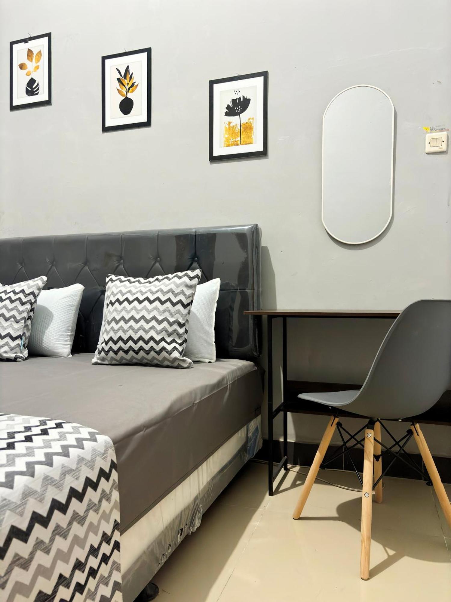 Jogja Day Inn Yogyakarta Ngoại thất bức ảnh