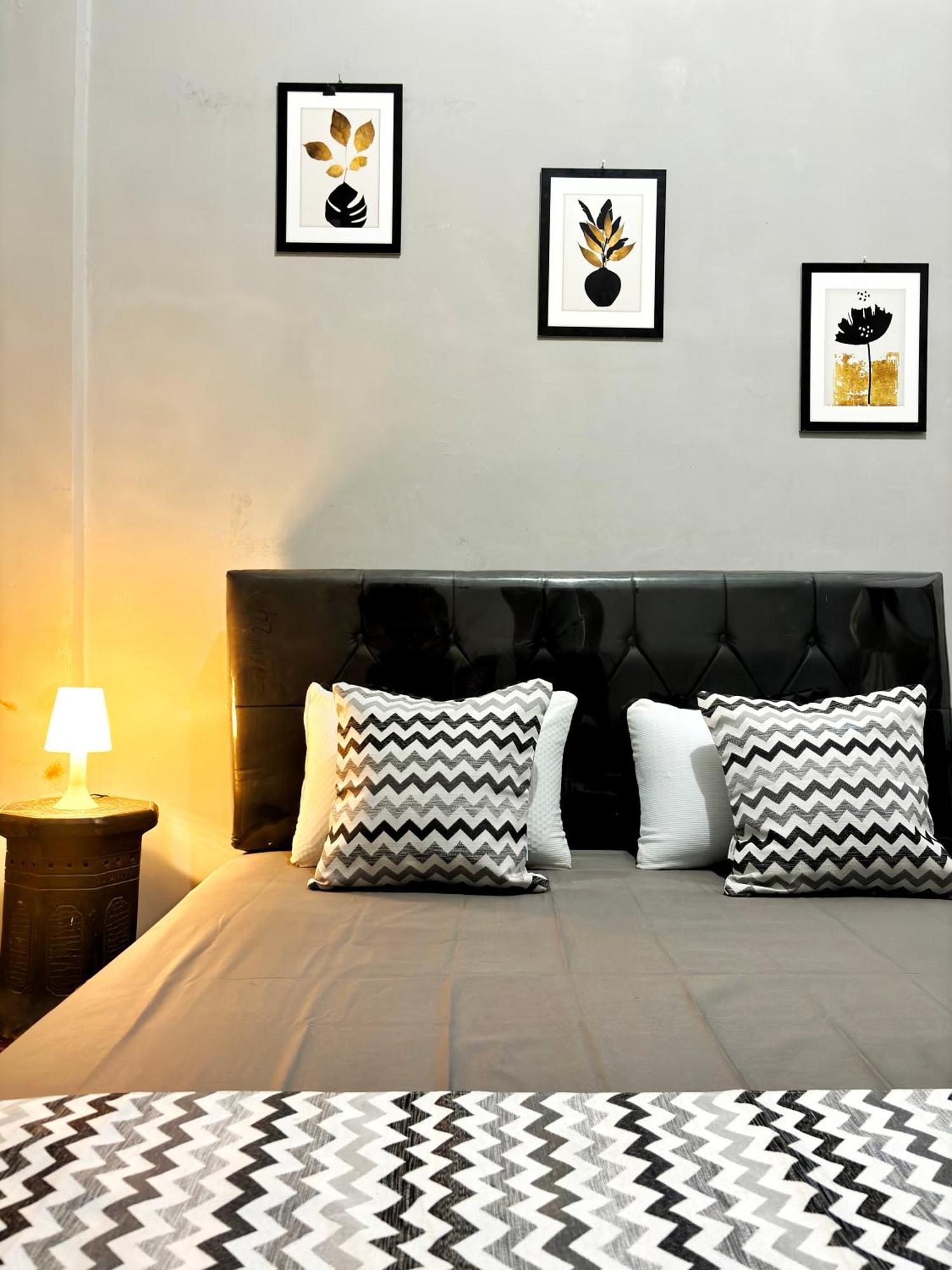 Jogja Day Inn Yogyakarta Ngoại thất bức ảnh