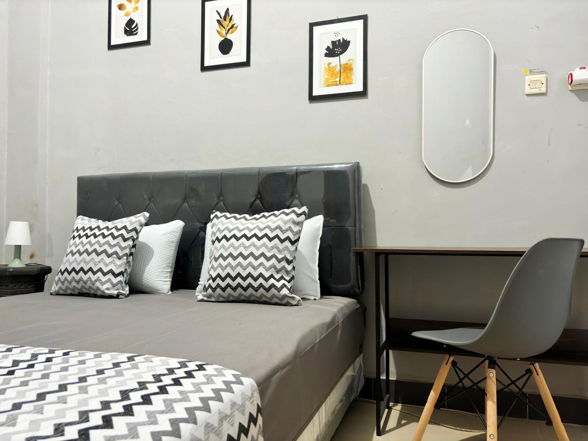 Jogja Day Inn Yogyakarta Ngoại thất bức ảnh
