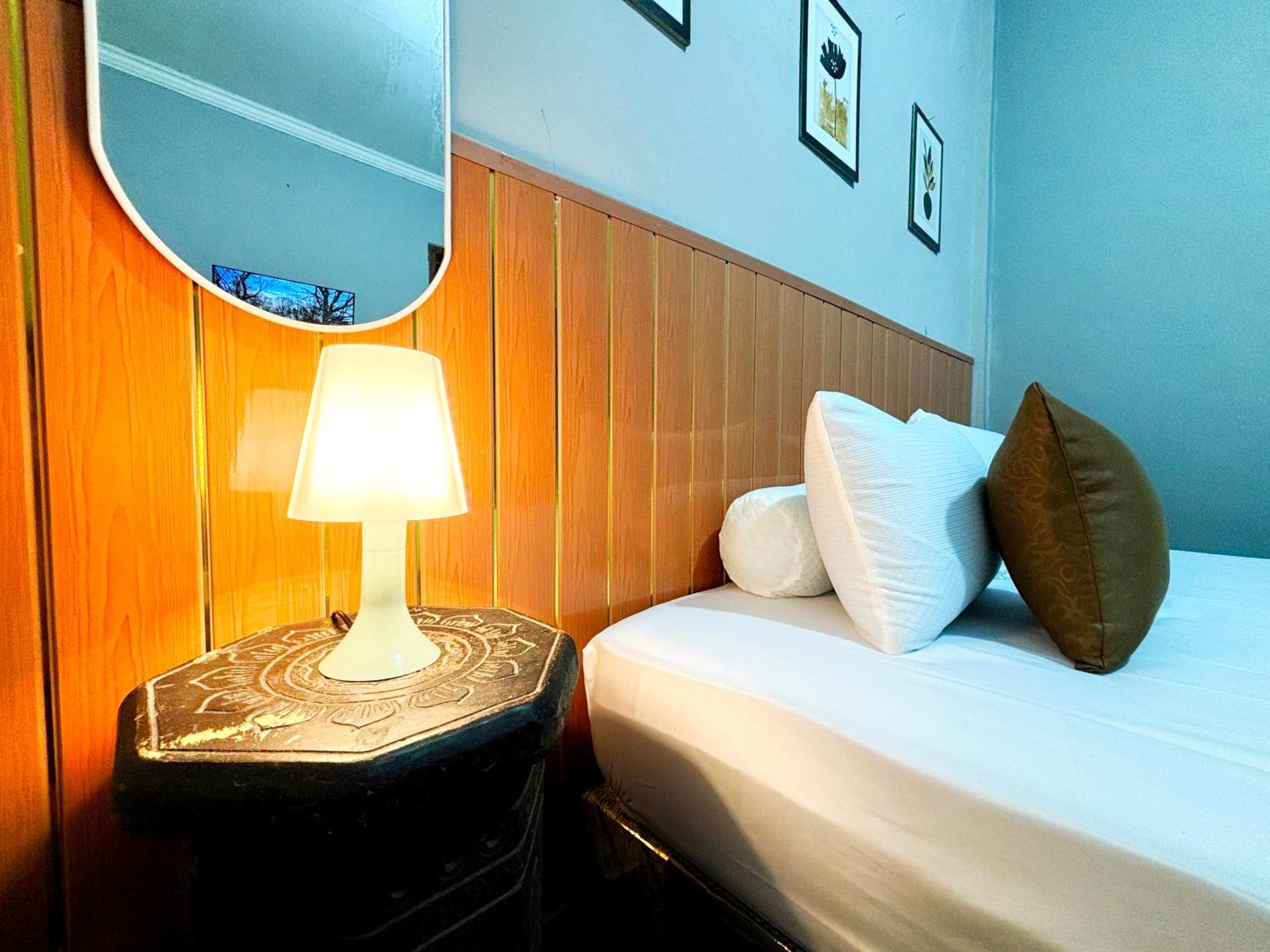 Jogja Day Inn Yogyakarta Ngoại thất bức ảnh