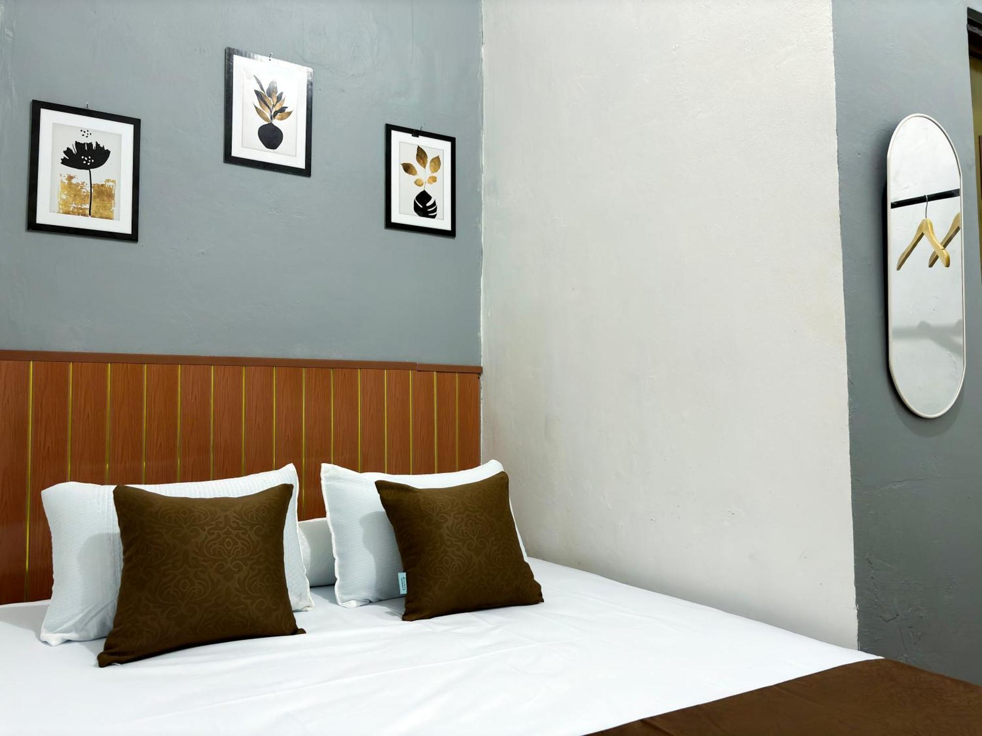 Jogja Day Inn Yogyakarta Ngoại thất bức ảnh