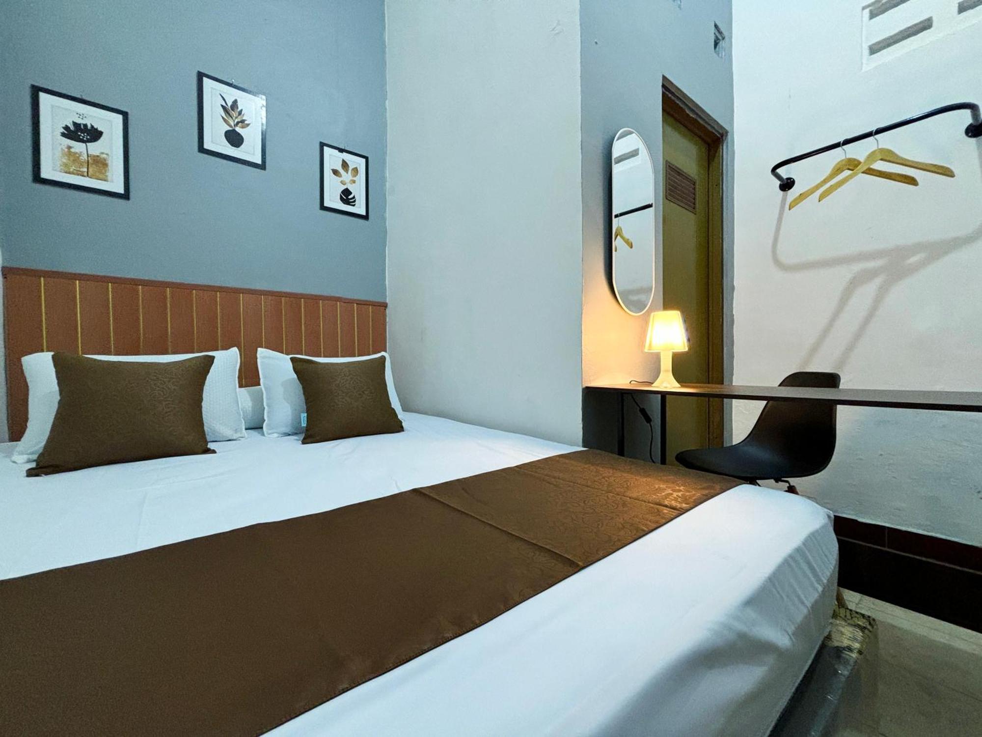 Jogja Day Inn Yogyakarta Ngoại thất bức ảnh
