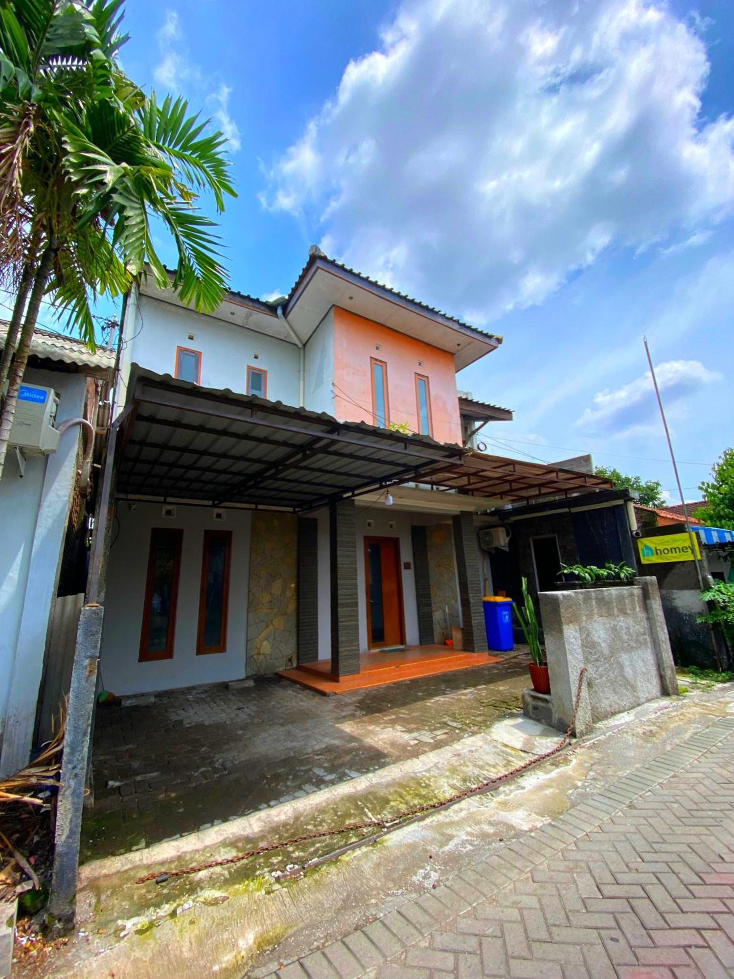 Jogja Day Inn Yogyakarta Ngoại thất bức ảnh