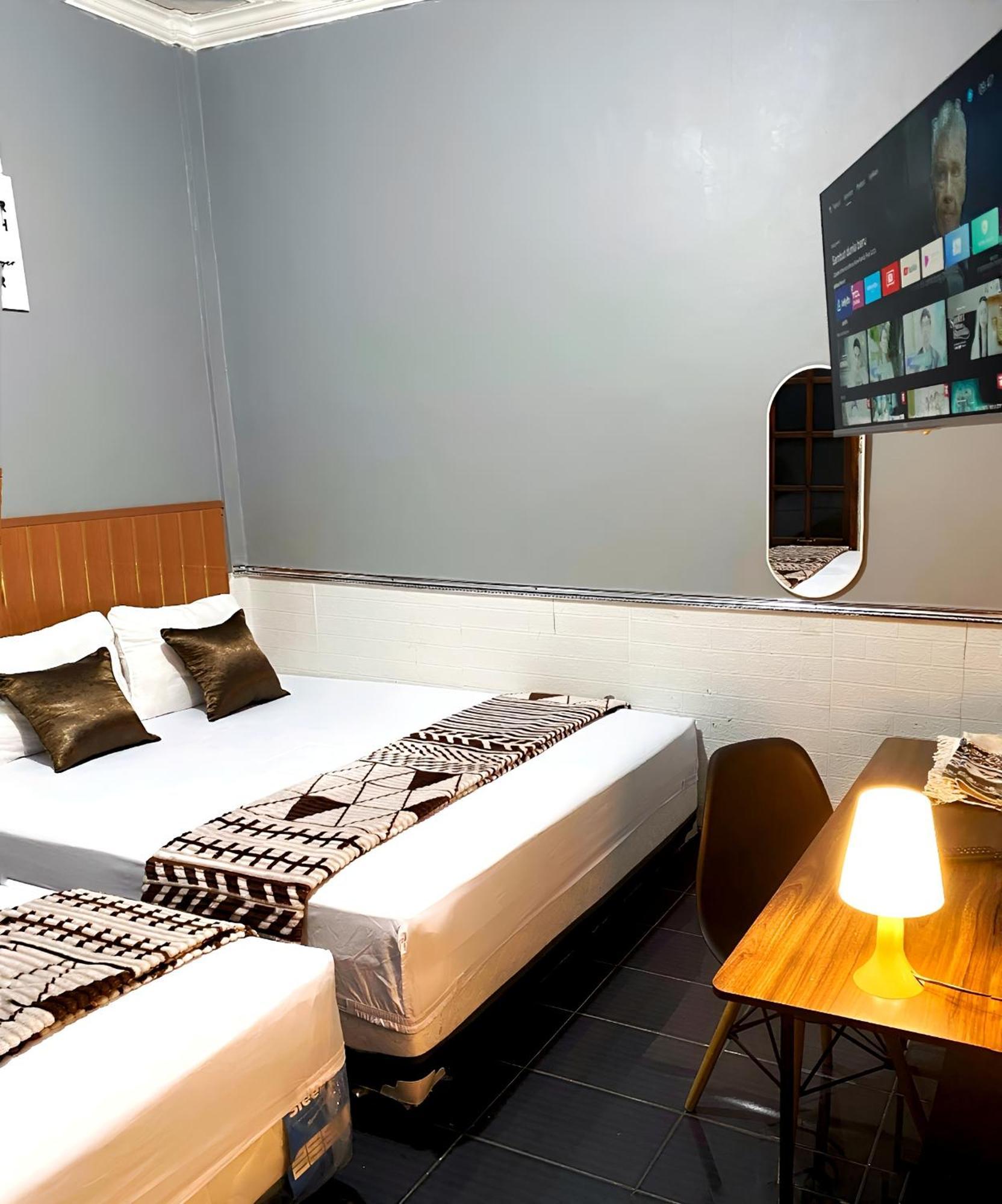 Jogja Day Inn Yogyakarta Ngoại thất bức ảnh