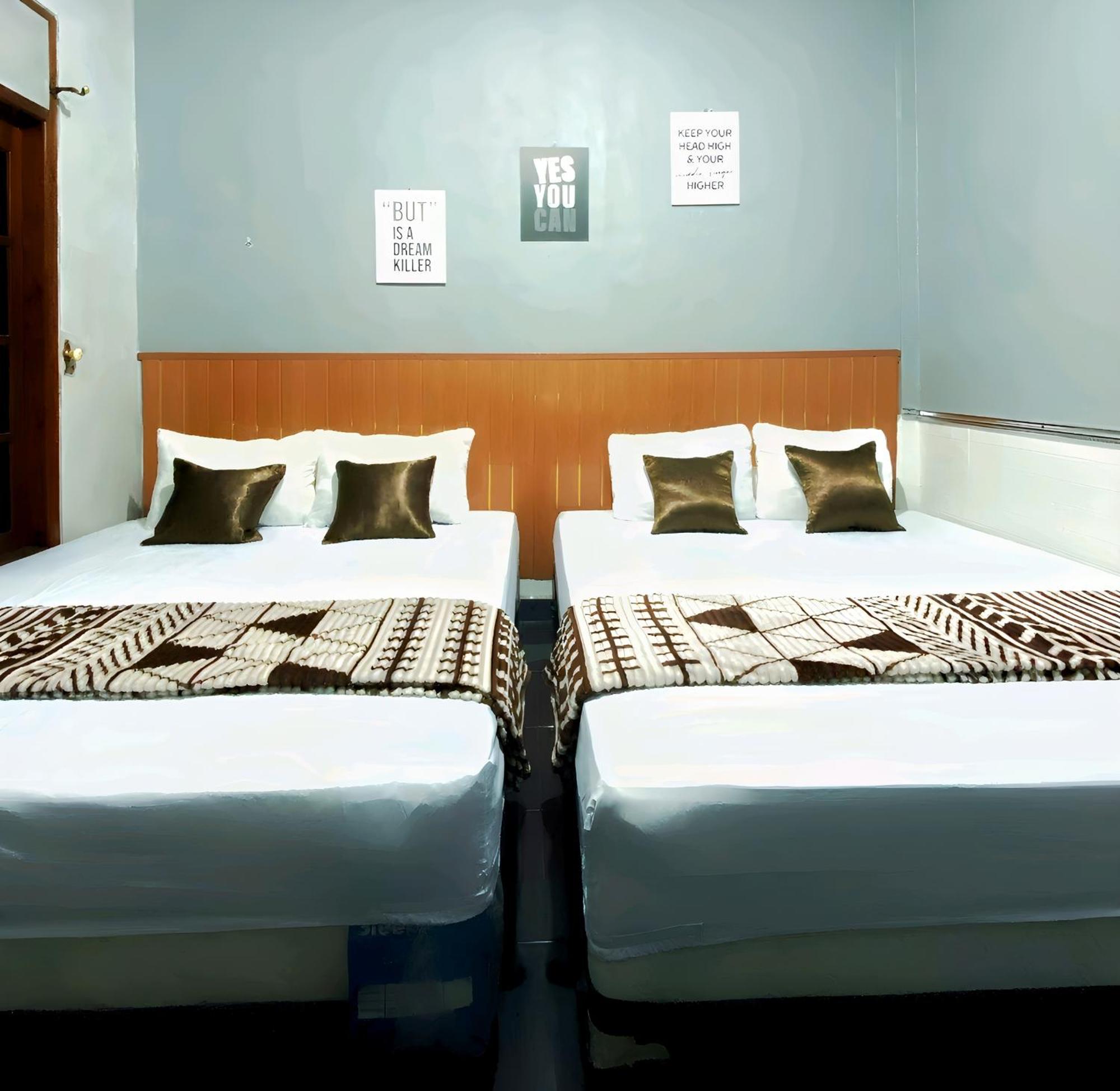 Jogja Day Inn Yogyakarta Ngoại thất bức ảnh