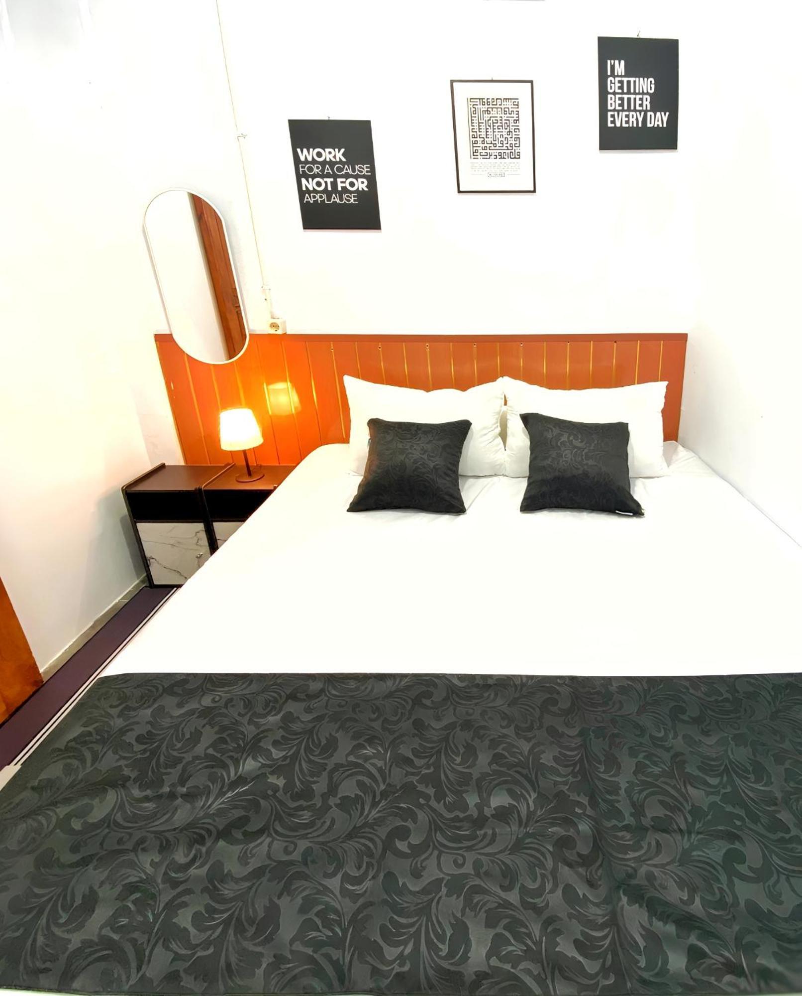 Jogja Day Inn Yogyakarta Ngoại thất bức ảnh